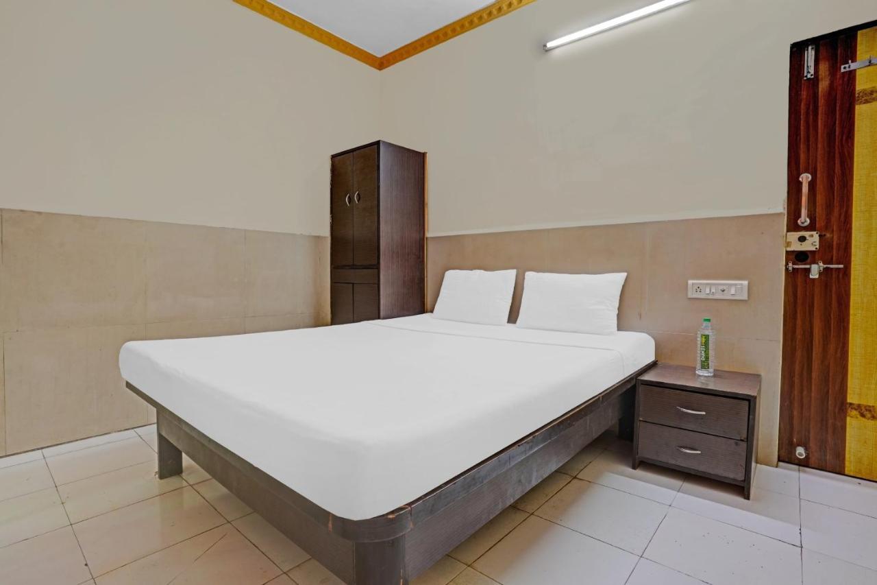 Spot On 81122 Alfa Lodge Mumbai Exterior photo